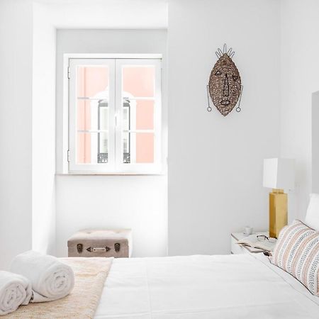 Joivy Principe Real 2Br Apt With Terrace Nearby Botanical Garden Of Lisbon Bagian luar foto