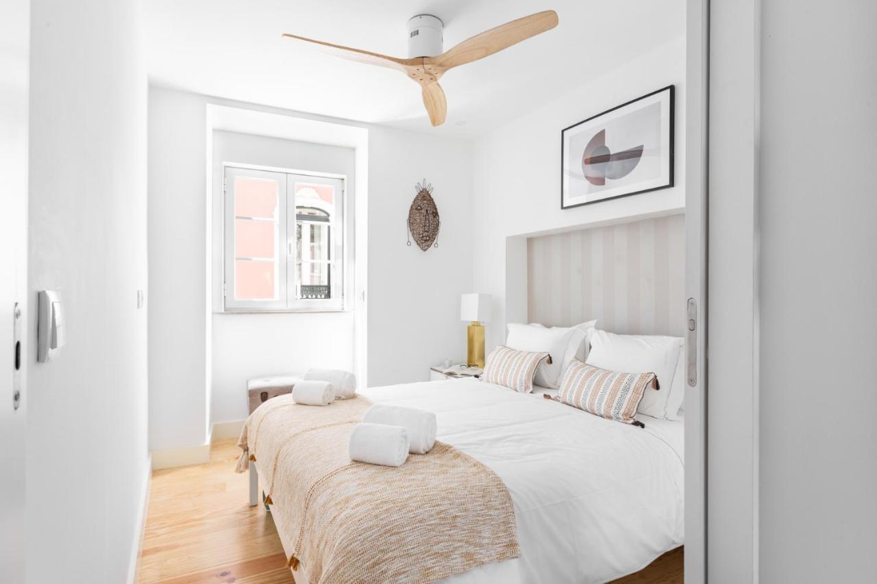 Joivy Principe Real 2Br Apt With Terrace Nearby Botanical Garden Of Lisbon Bagian luar foto
