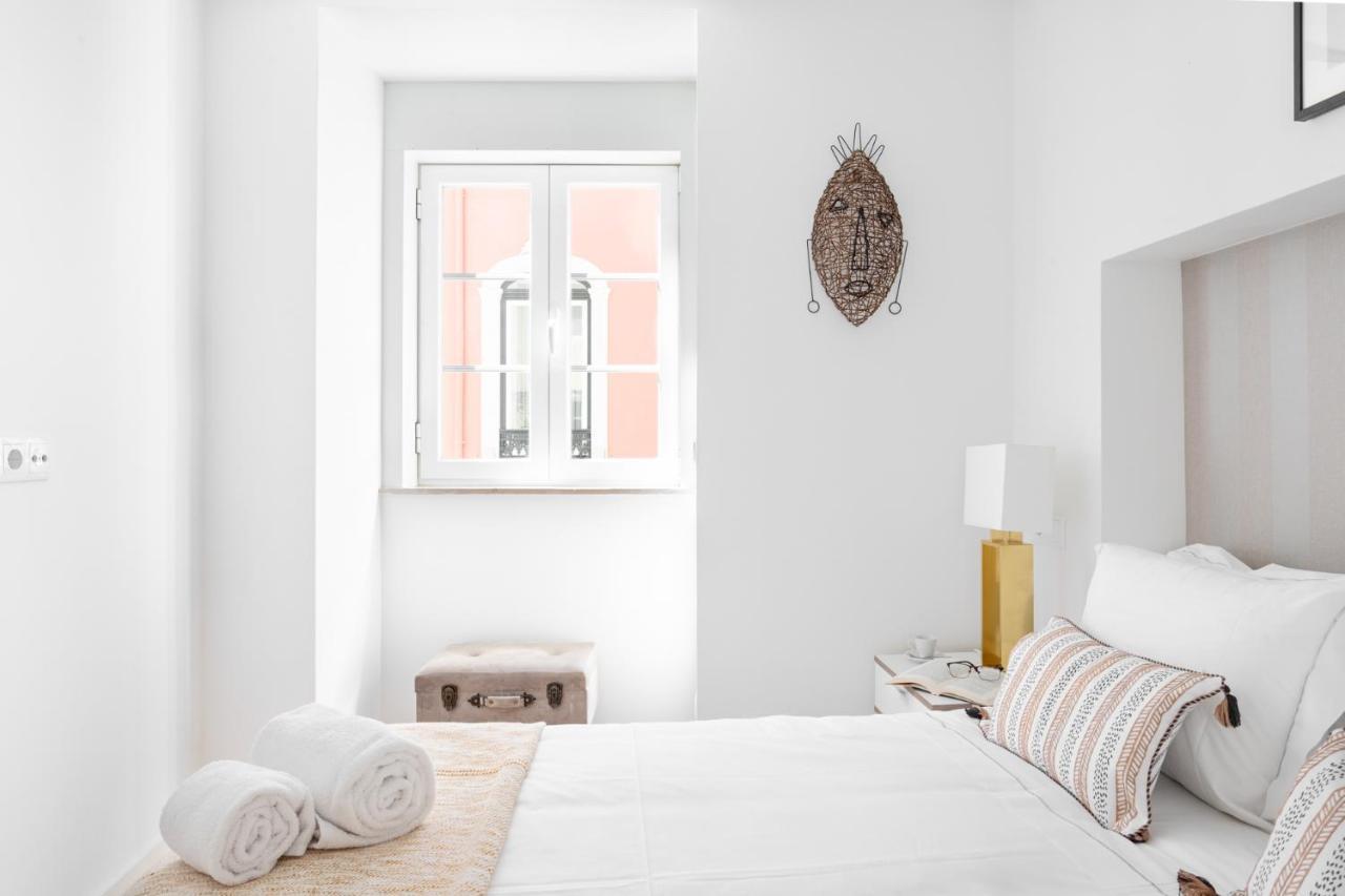 Joivy Principe Real 2Br Apt With Terrace Nearby Botanical Garden Of Lisbon Bagian luar foto