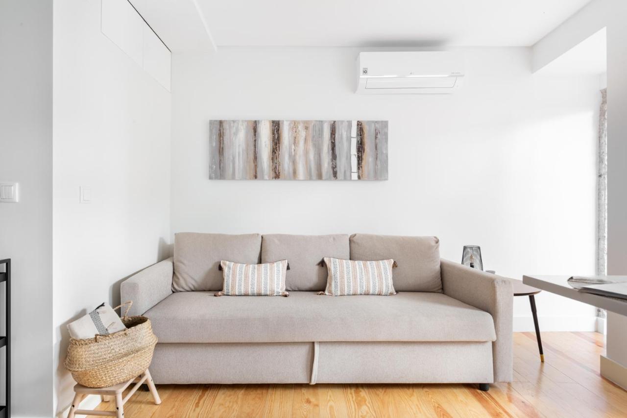 Joivy Principe Real 2Br Apt With Terrace Nearby Botanical Garden Of Lisbon Bagian luar foto