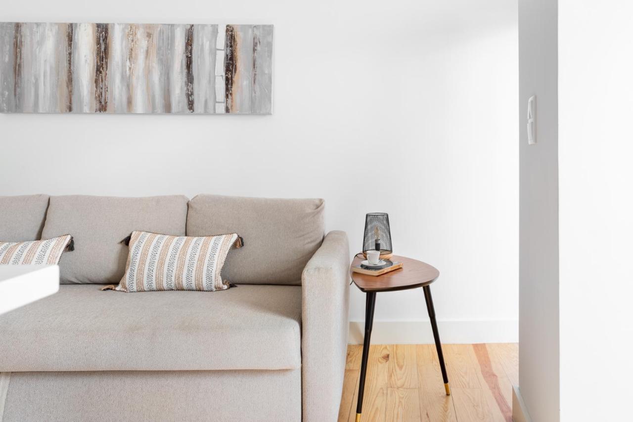 Joivy Principe Real 2Br Apt With Terrace Nearby Botanical Garden Of Lisbon Bagian luar foto