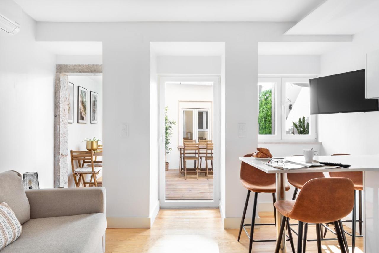 Joivy Principe Real 2Br Apt With Terrace Nearby Botanical Garden Of Lisbon Bagian luar foto